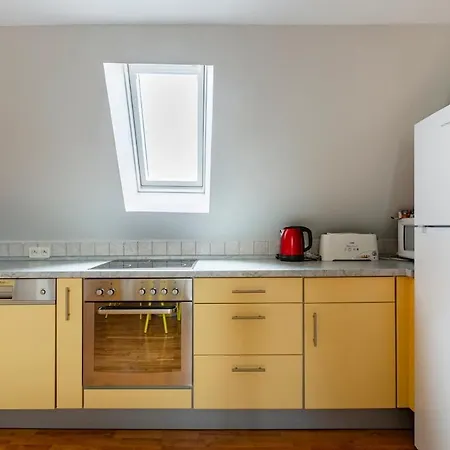 Lovely With Ac And Big Private Terrace Apartment *