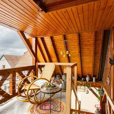 Lovely With Ac And Big Private Terrace *