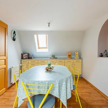 Lovely With Ac And Big Private Terrace Apartment